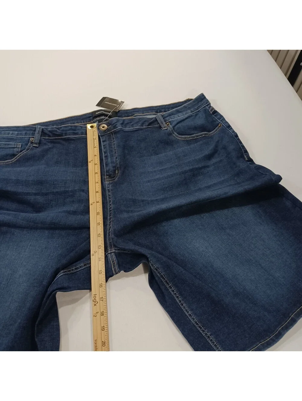 Ashley Stewart Women's Blue Cotton Blend Denim Shorts Size 26 (46×13.5)